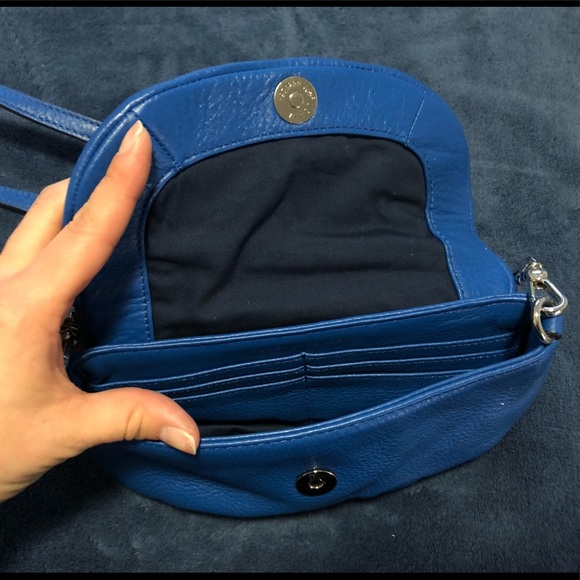 Blue Marc by Marc Jacobs clutch - Picture 2 of 2